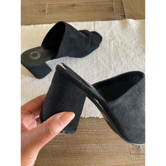 Journee Collection | Adelaide Chunky Heels - Picture 9 of 13